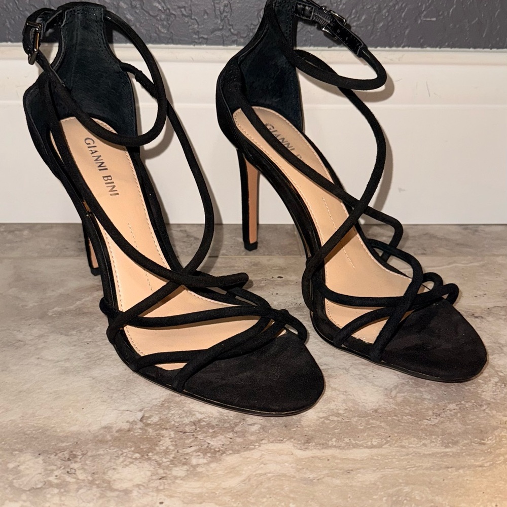 Gianni Bini Black Strappy Heels size 7 brand new, no box